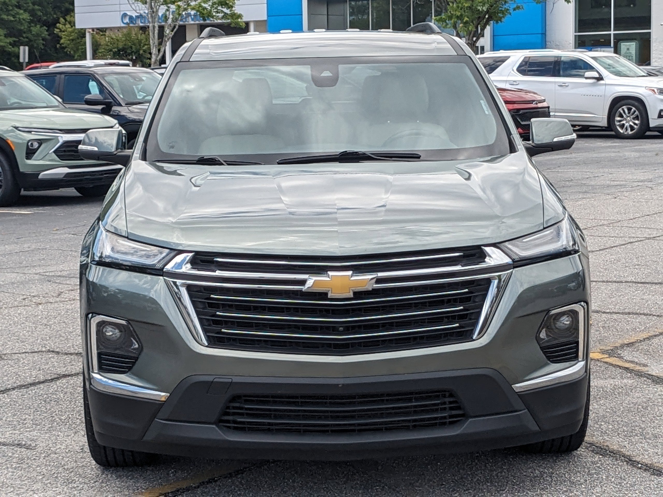 Used 2023 Chevrolet Traverse LT w/ LT Premium Package image 9