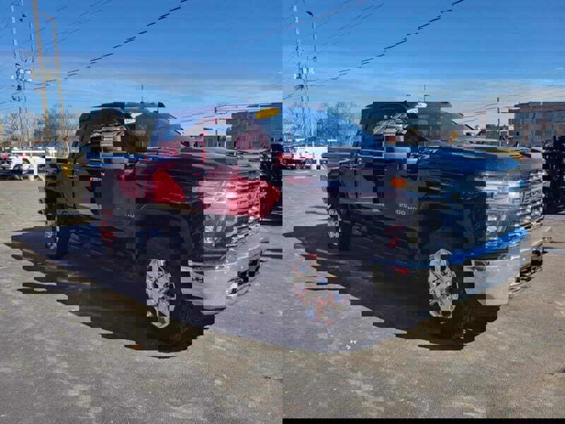 Used 2020 Chevrolet Silverado 2500 LTZ w/ LTZ Premium Package image 2