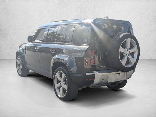 Used 2024 Land Rover Defender 110 S image 7