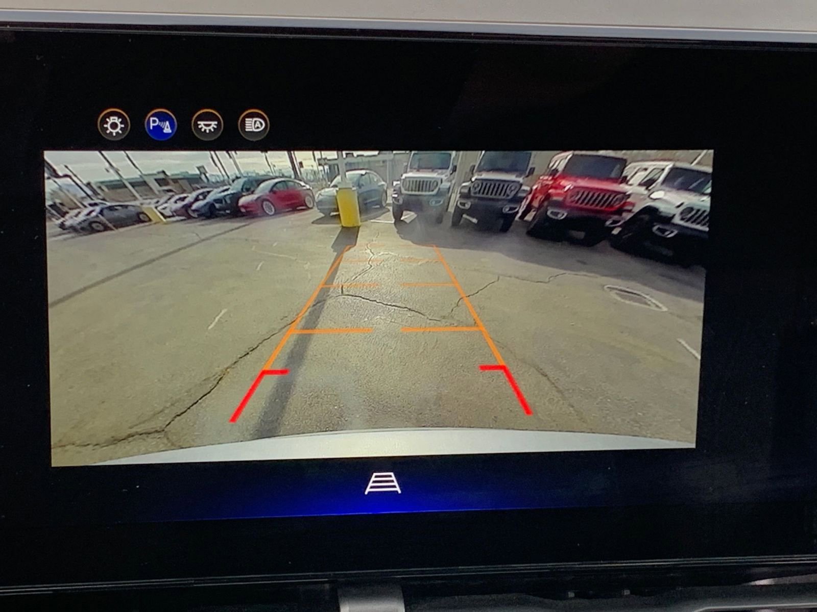 Used 2025 Chevrolet Equinox LT image 17