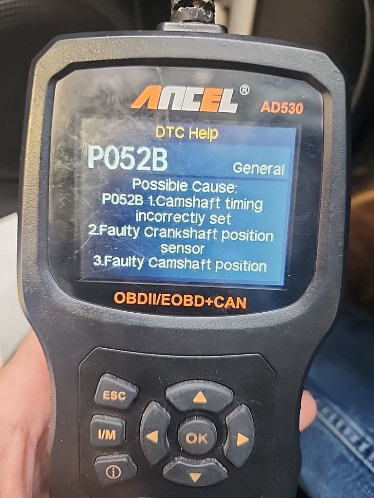 Used 2019 Nissan Kicks SR w/ SR Premium Package image 10