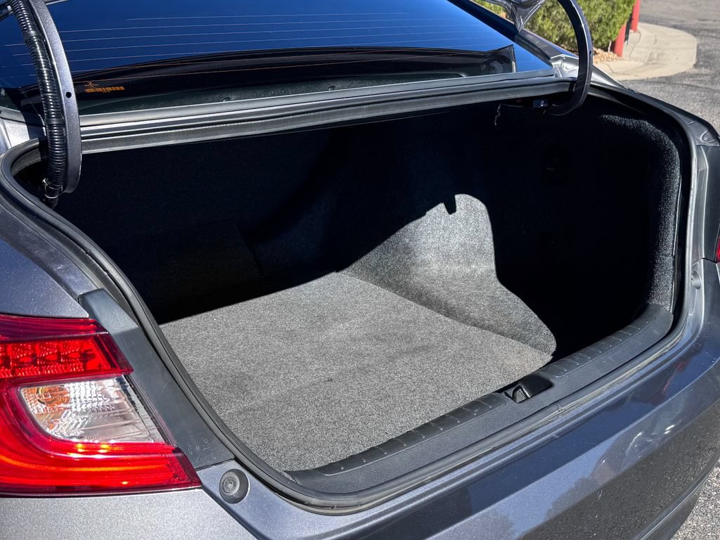 Used 2019 Honda Accord LX image 11