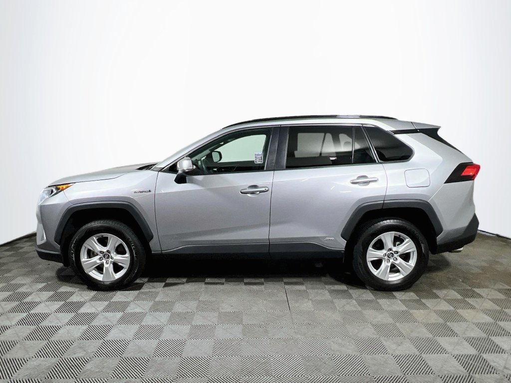 Certified 2020 Toyota RAV4 XLE w/ XLE Grade Weather Package AWD/4WD image 4
