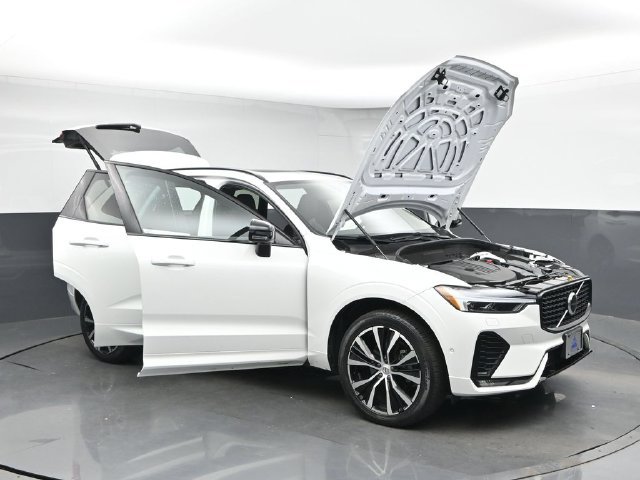 Used 2024 Volvo XC60 B5 Plus w/ Protection Package Premier AWD/4WD image 47