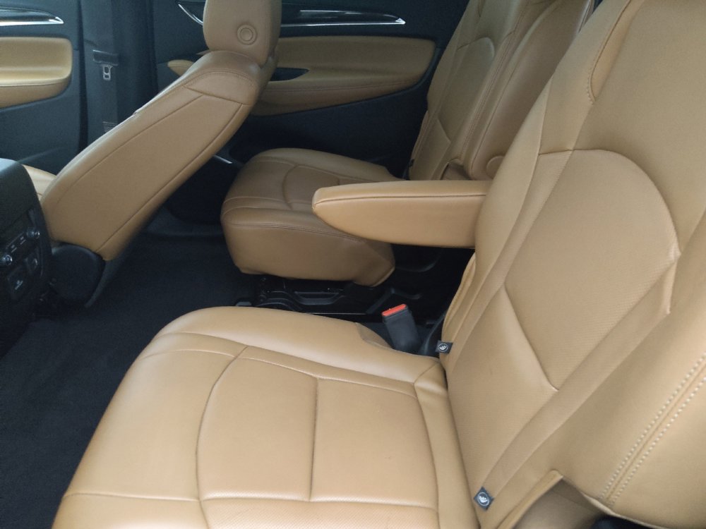 Used 2019 Buick Enclave Essence FWD image 18