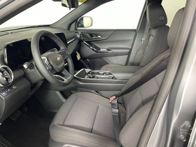 Certified 2026 Chevrolet Equinox LT FWD image 2