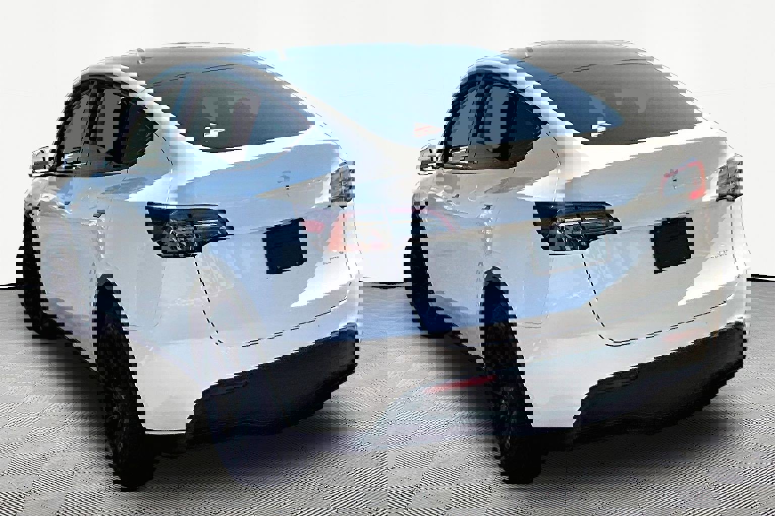 Used 2023 Tesla Model Y Long Range image 4