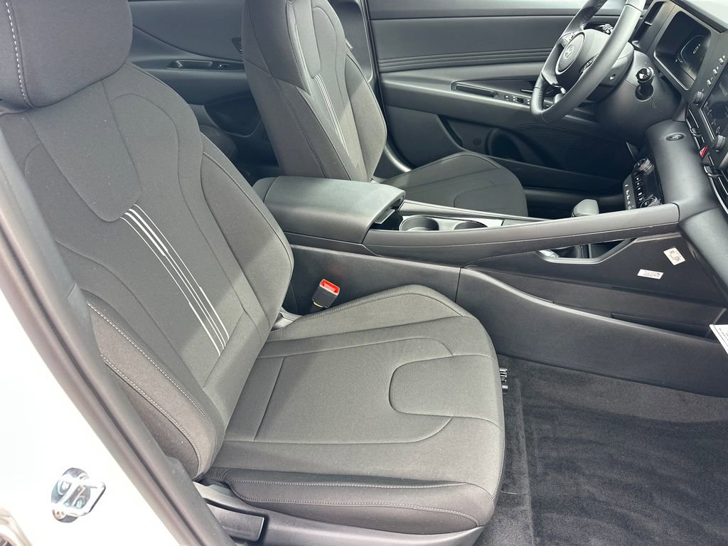 New 2026 Hyundai Elantra SEL Sport image 13