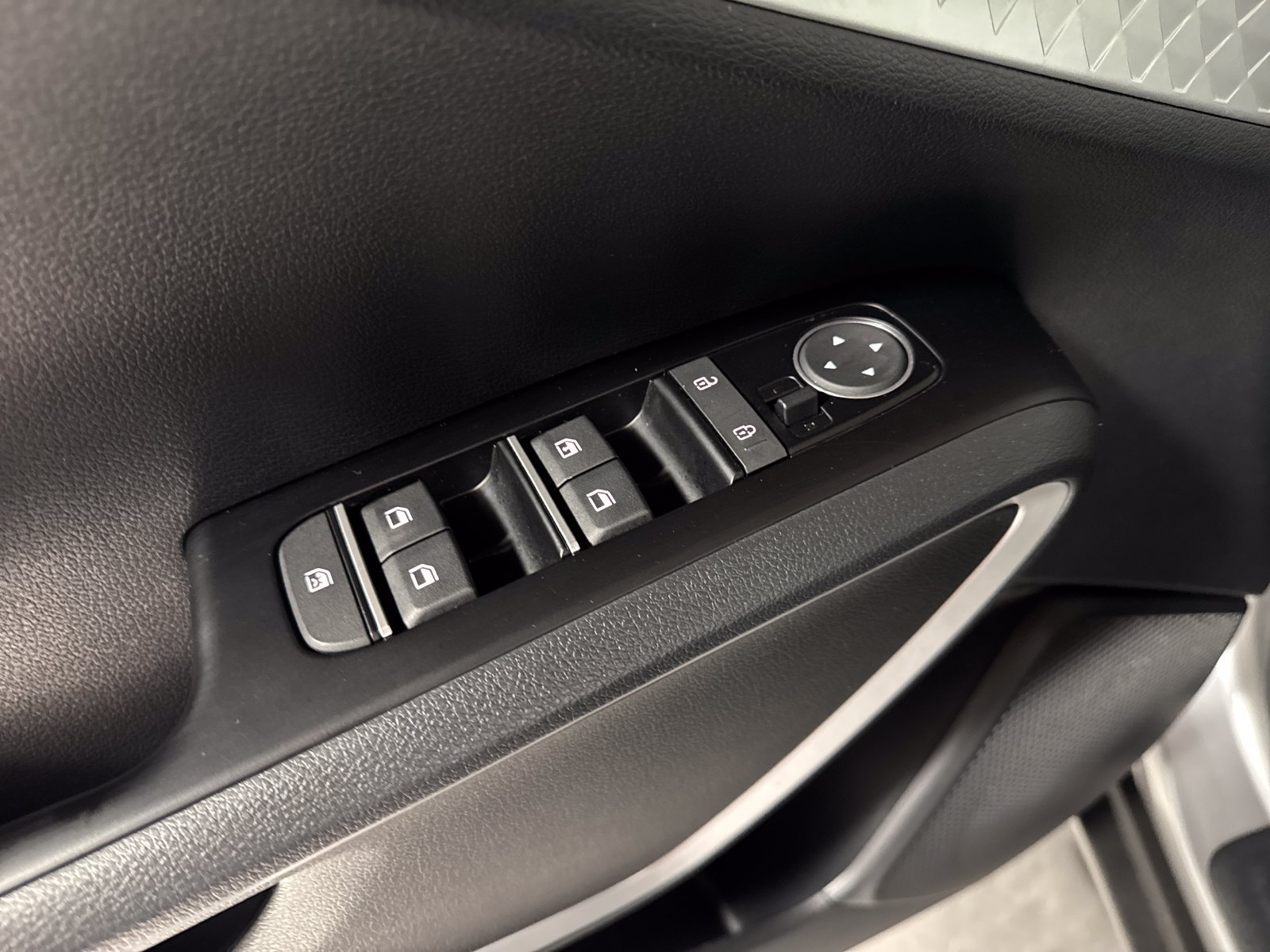 Certified 2022 Kia Soul LX w/ Technology Package FWD image 12