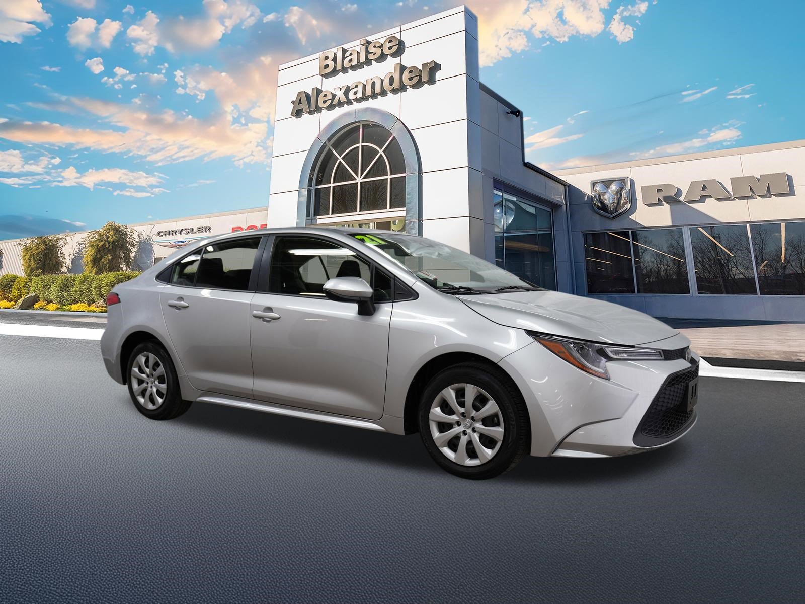 Used 2021 Toyota Corolla LE w/ Carpet Mat Package (TMS)