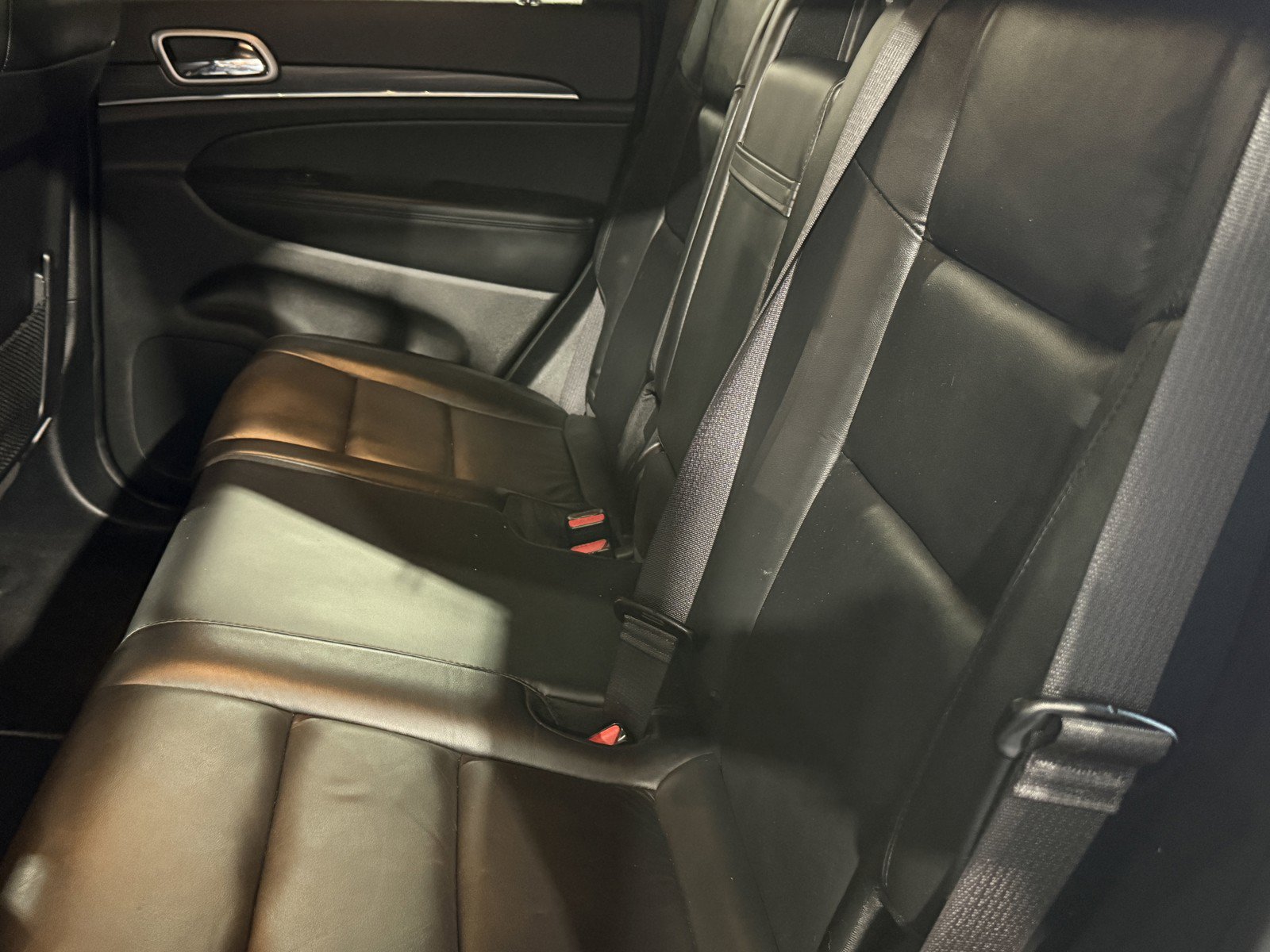 Used 2020 Jeep Grand Cherokee Limited AWD/4WD image 28