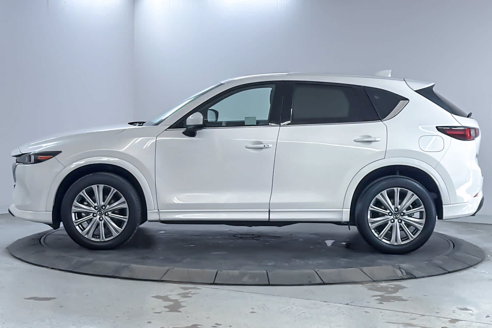 Used 2023 MAZDA CX-5 Signature AWD/4WD image 5