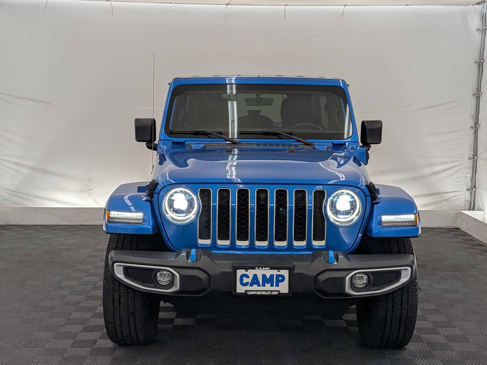 Used 2023 Jeep Wrangler Sahara w/ Cold Weather Group image 9