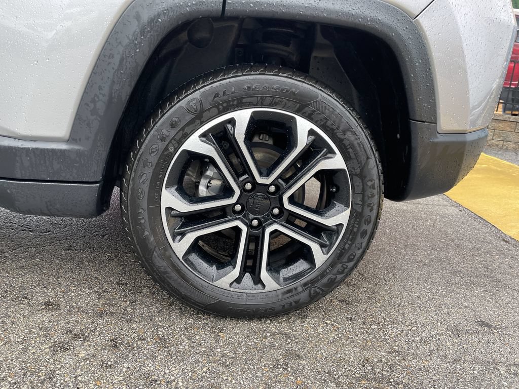 Certified 2023 Jeep Compass Limited AWD/4WD image 10