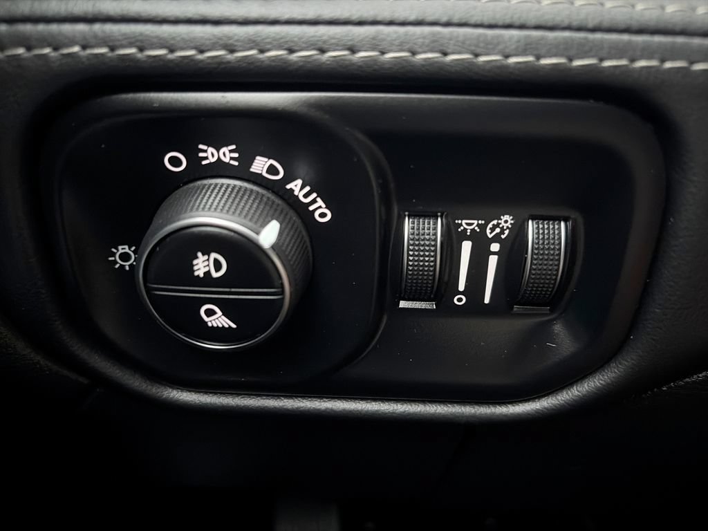 Used 2023 RAM 2500 Limited AWD/4WD image 18