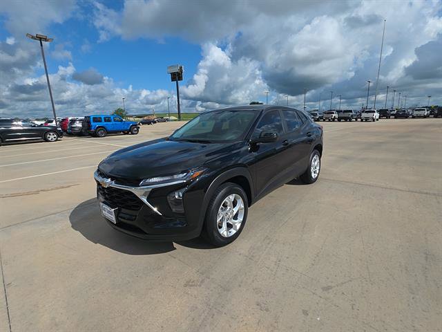 Used 2024 Chevrolet Trax LS w/ LS Convenience Package