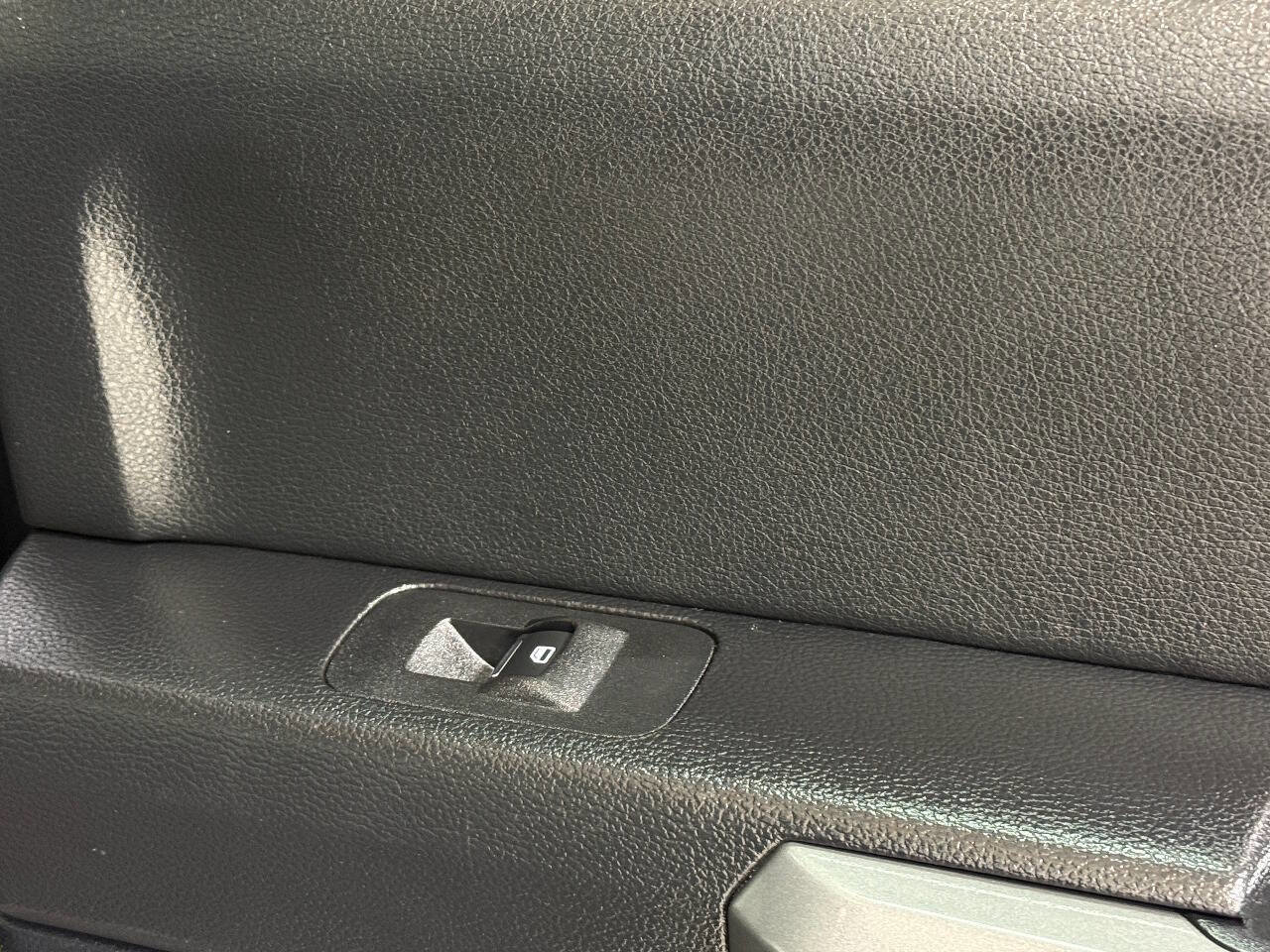 Used 2017 Ford F250 Platinum w/ FX4 Off-Road Package image 37