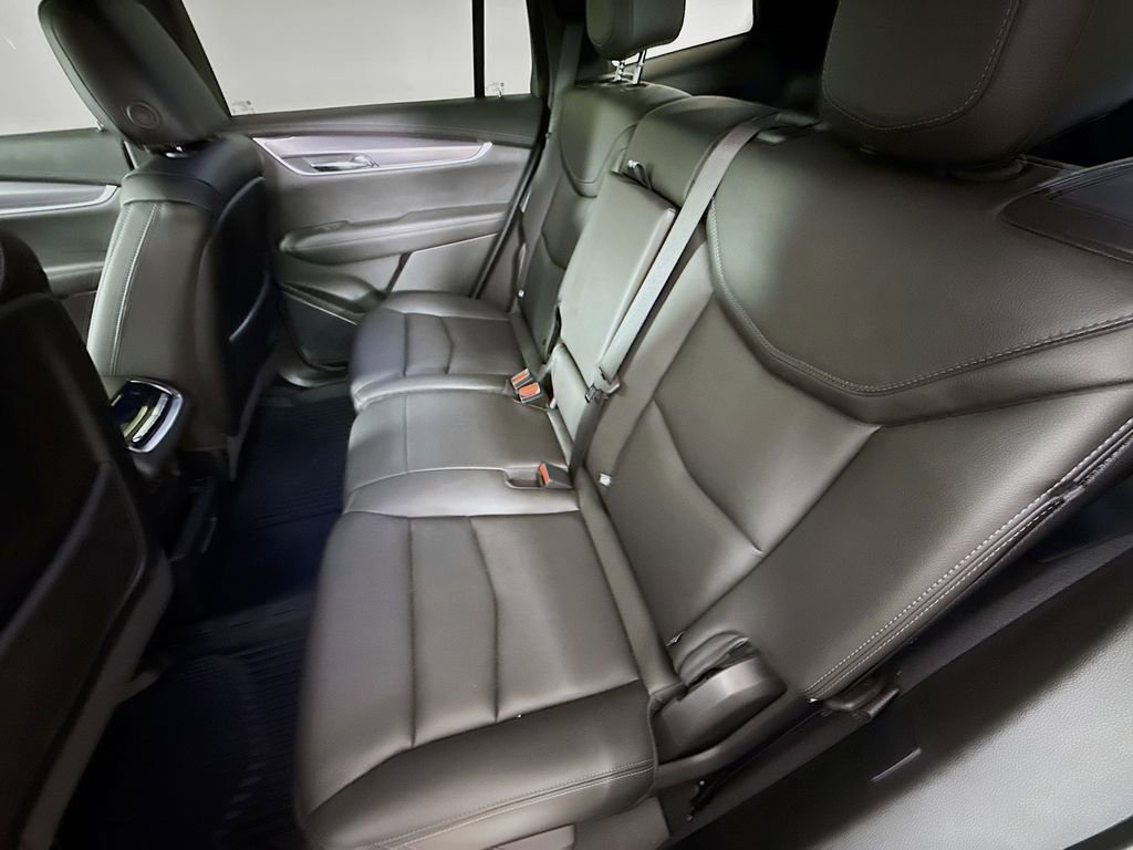 Used 2024 Cadillac XT6 Luxury AWD/4WD image 23