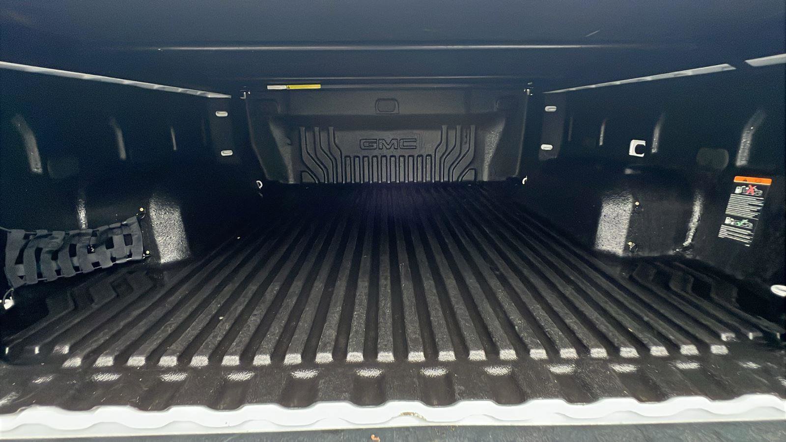 Used 2022 GMC Sierra 1500 Elevation image 16