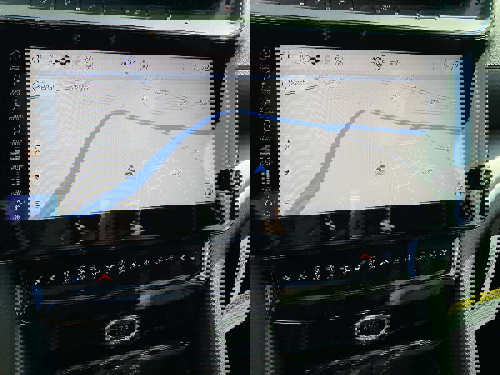 New 2026 Jeep Grand Cherokee Altitude image 10