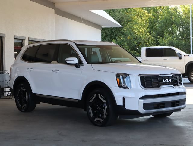 Used 2024 Kia Telluride S w/ S Sunroof Package FWD image 8