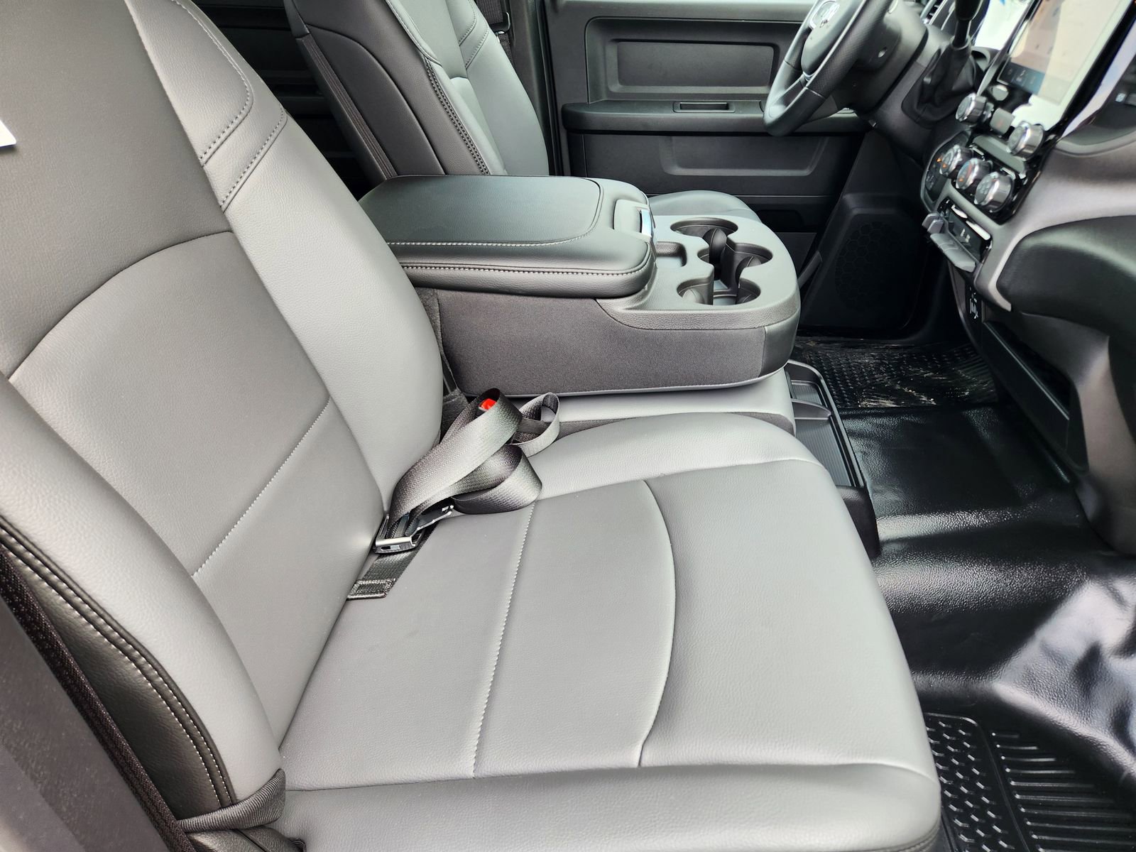 New 2026 RAM 2500 Tradesman AWD/4WD image 14