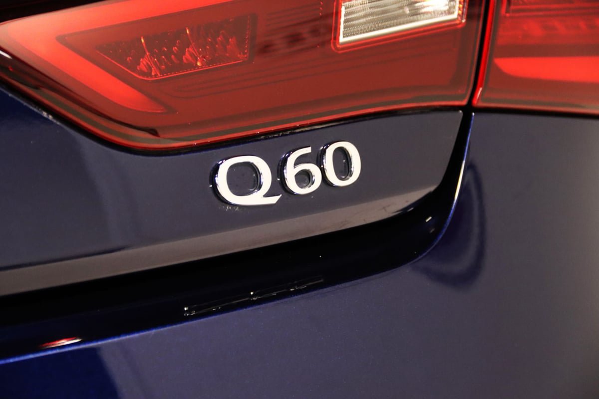 Used 2021 INFINITI Q60 3.0t Luxe w/ Essential Package RWD image 14
