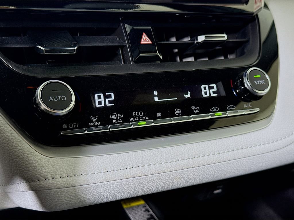 Certified 2025 Toyota Corolla XSE image 8