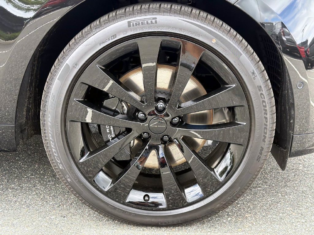 New 2027 Land Rover Range Rover Sport Dynamic SE AWD/4WD image 9