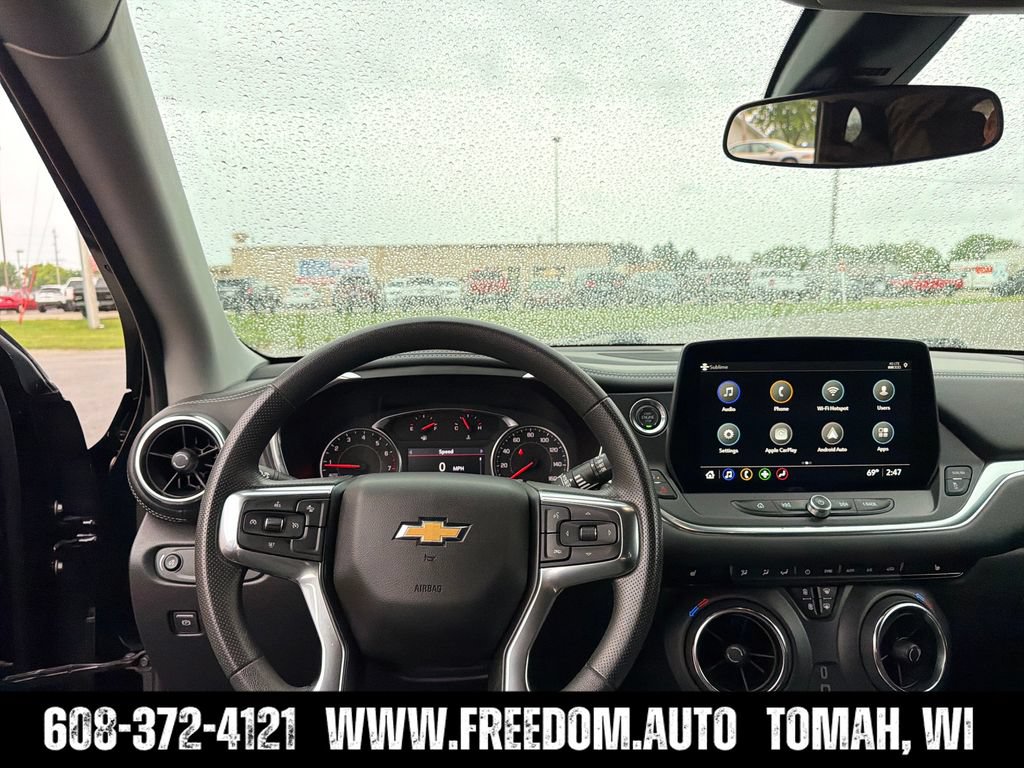 Used 2025 Chevrolet Blazer LT AWD/4WD image 16