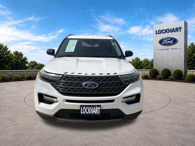 Used 2023 Ford Explorer XLT w/ Equipment Group 202A AWD/4WD image 2