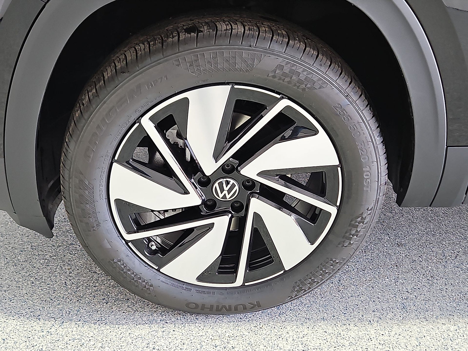 New 2026 Volkswagen Atlas SE FWD image 12