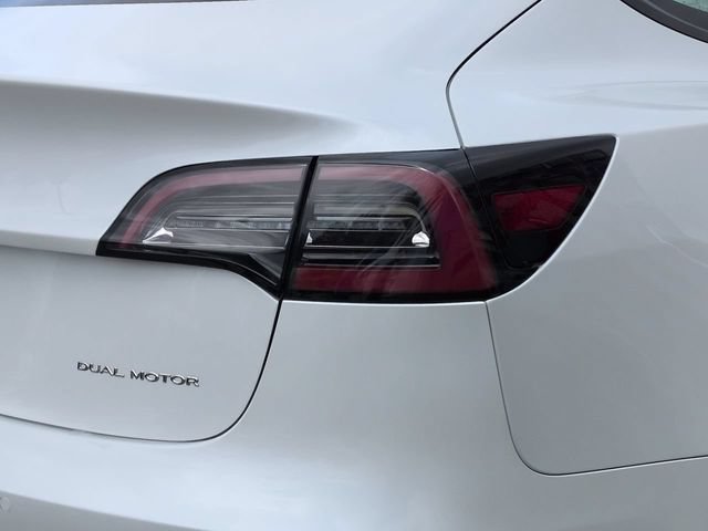 Used 2022 Tesla Model 3 Long Range AWD/4WD image 11