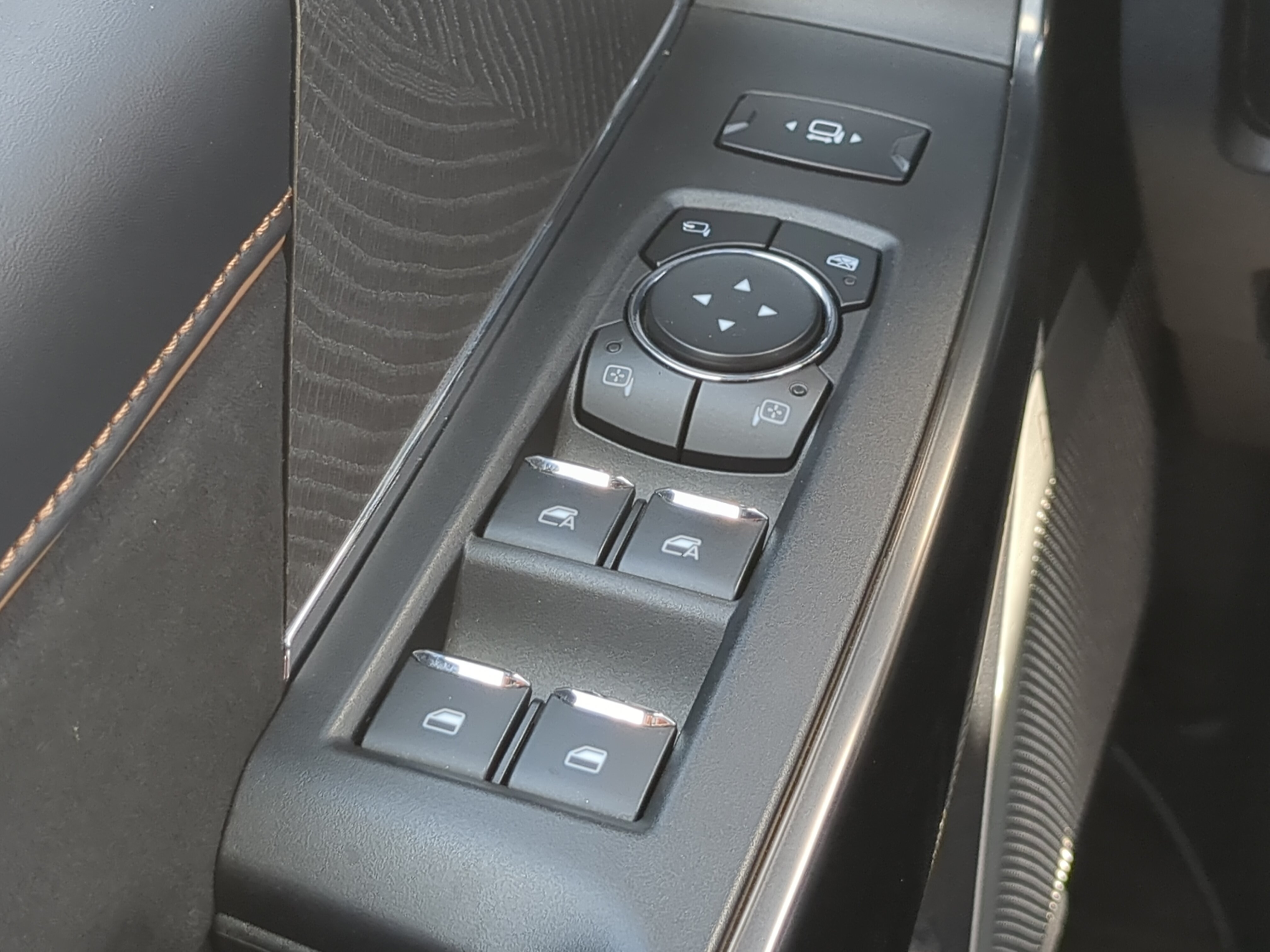 Used 2024 Ford F350 Platinum AWD/4WD image 23