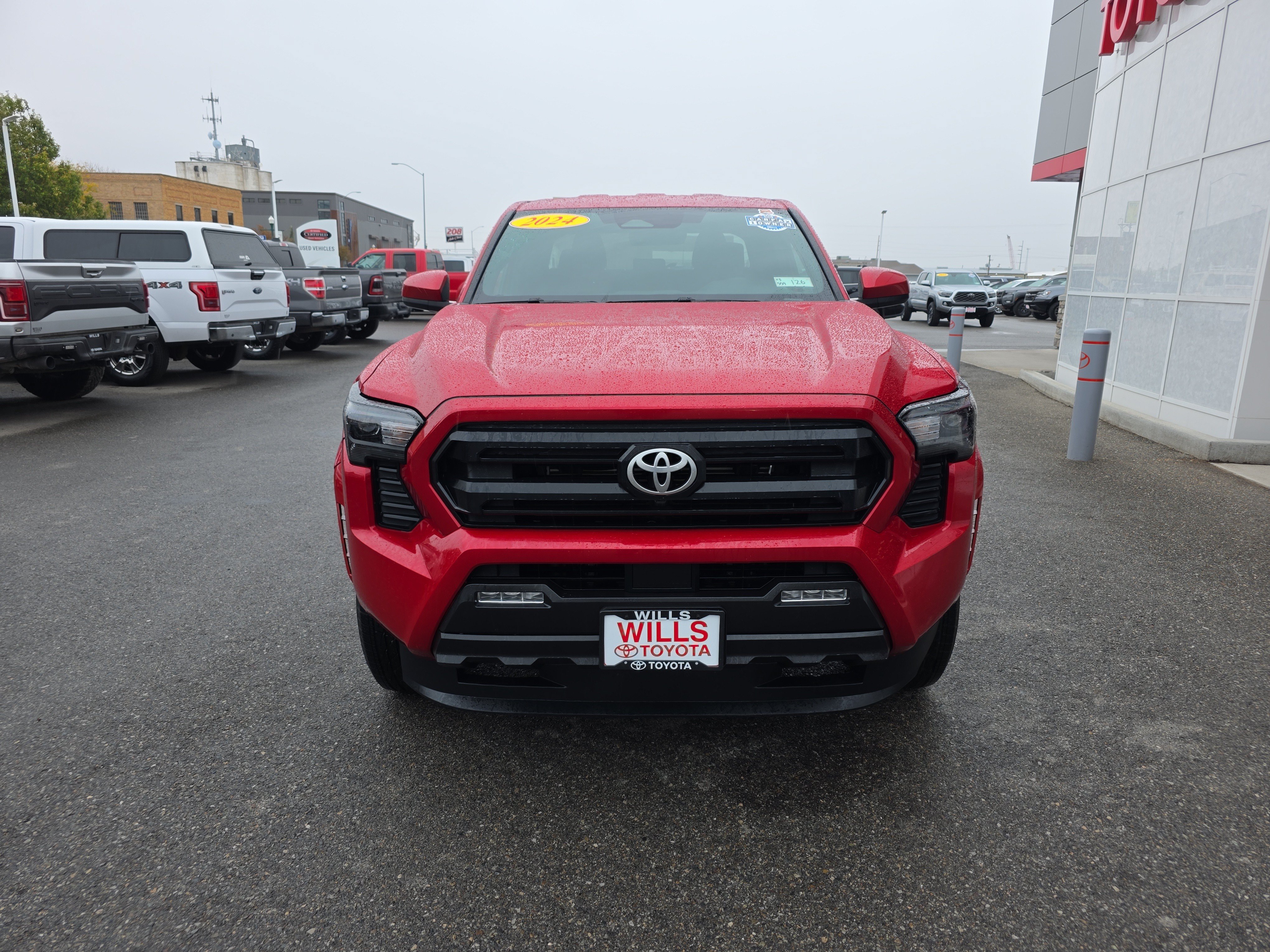 Used 2024 Toyota Tacoma SR5 AWD/4WD image 5