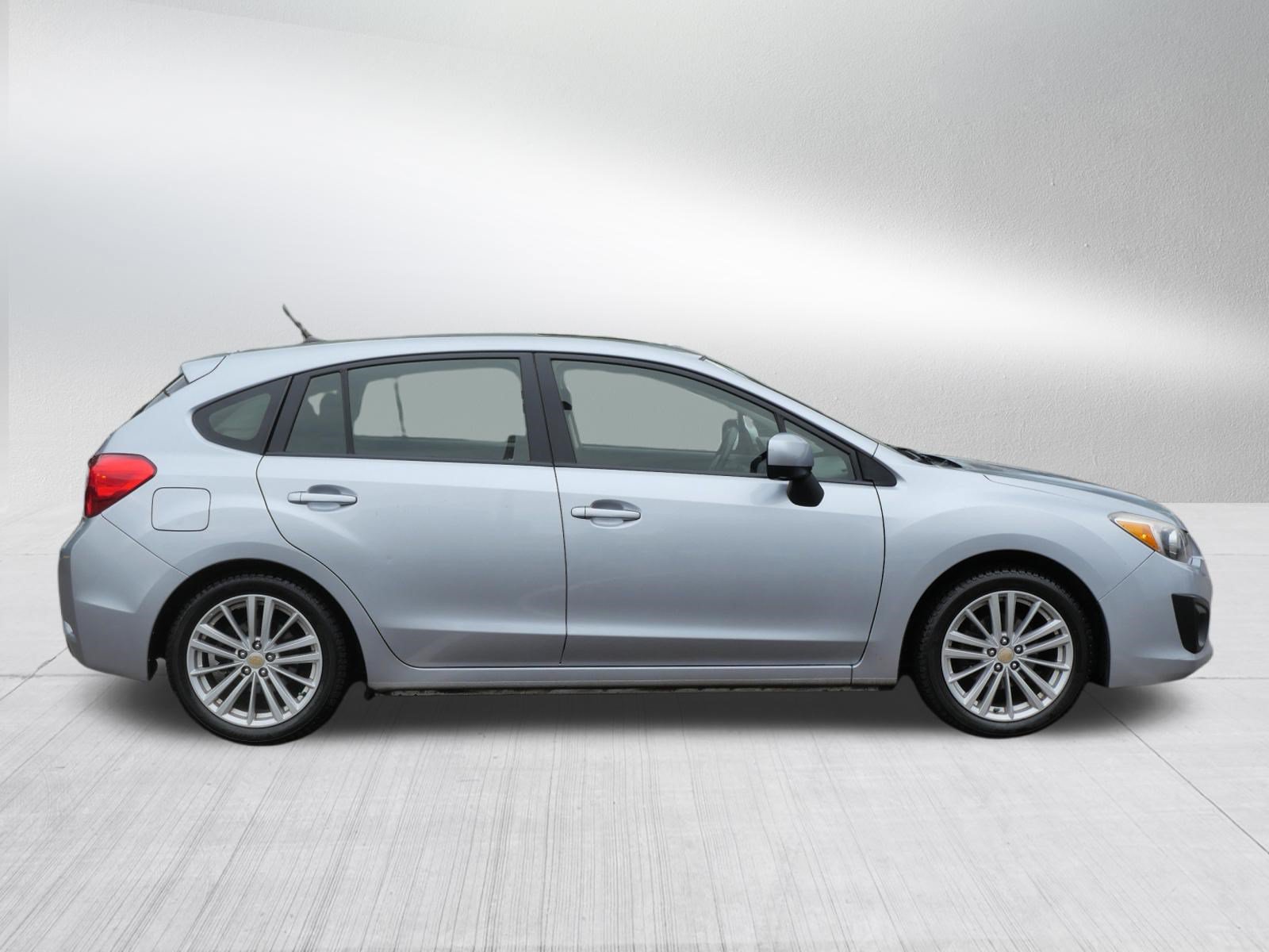 Used 2013 Subaru Impreza 2.0i Premium w/ Alloy Wheel Pkg + Moonroof AWD/4WD image 8