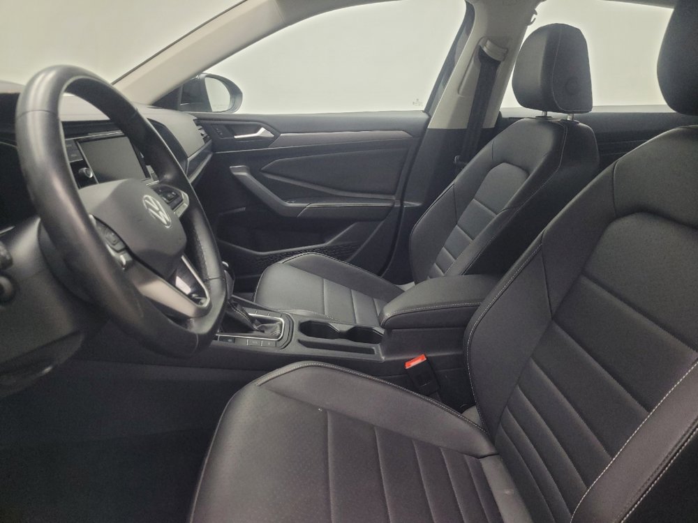 Used 2024 Volkswagen Jetta SE image 17