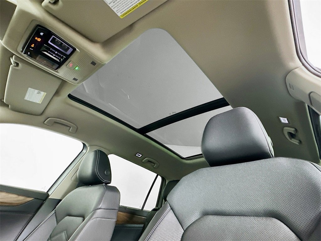 Used 2025 Volkswagen Atlas SE w/ Panoramic Sunroof Package image 11