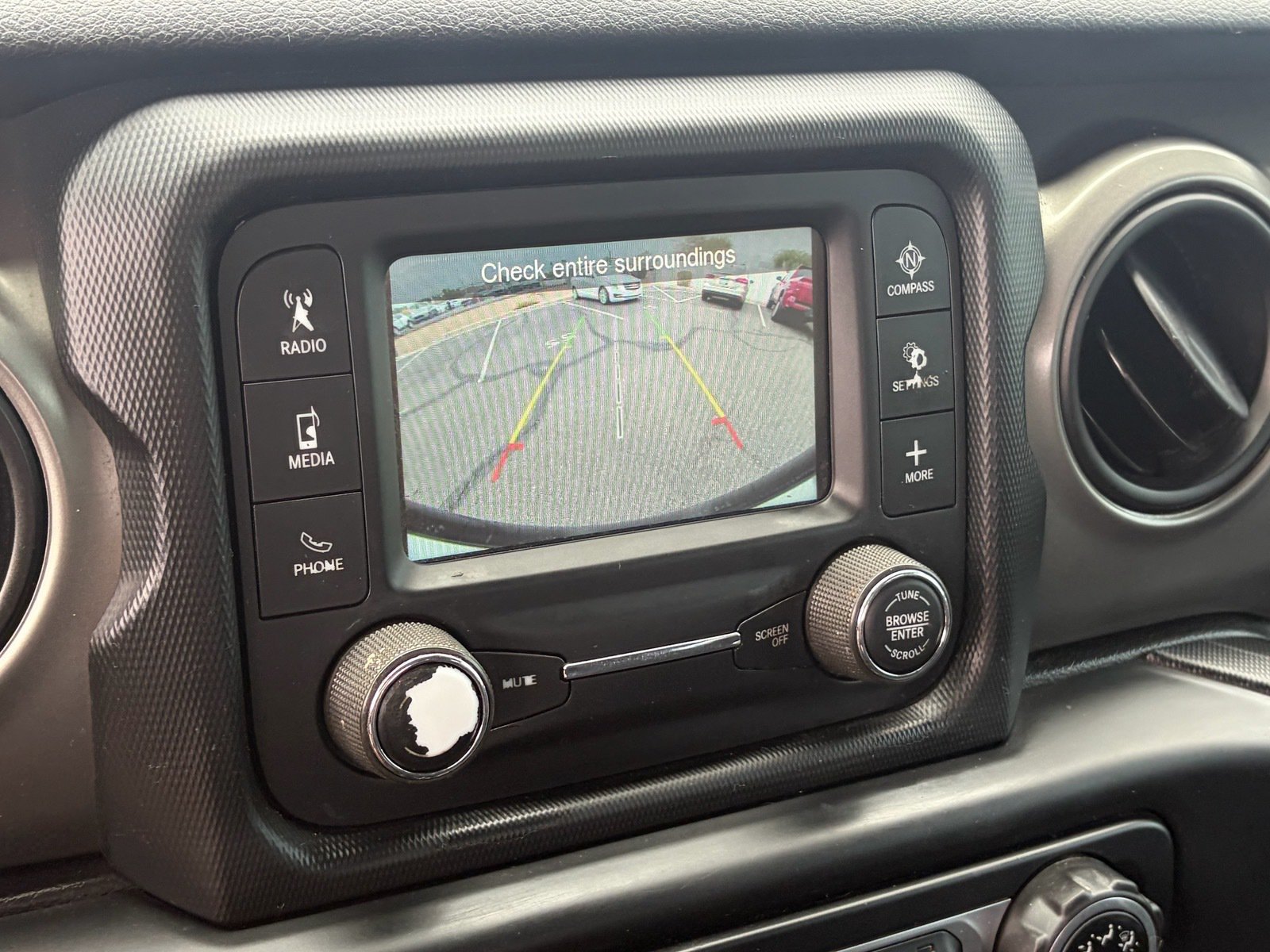 Used 2018 Jeep Wrangler Unlimited Sport AWD/4WD image 22