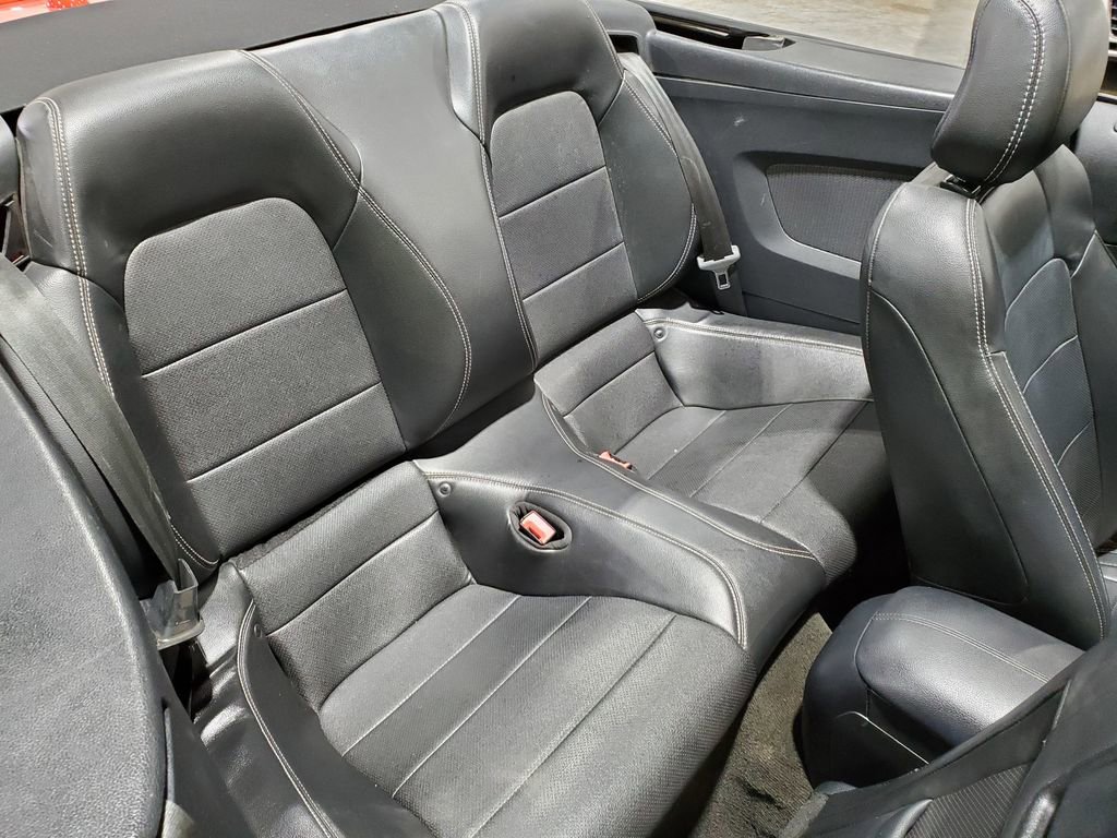 Used 2019 Ford Mustang Premium image 18