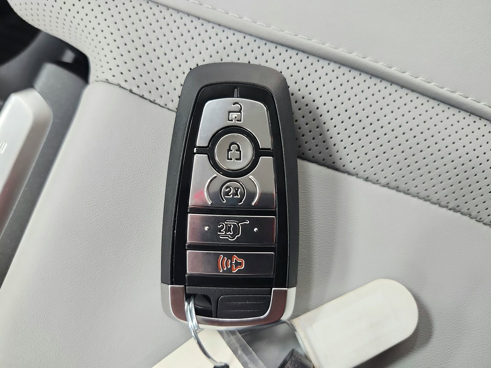 New 2026 Ford Expedition Platinum image 33