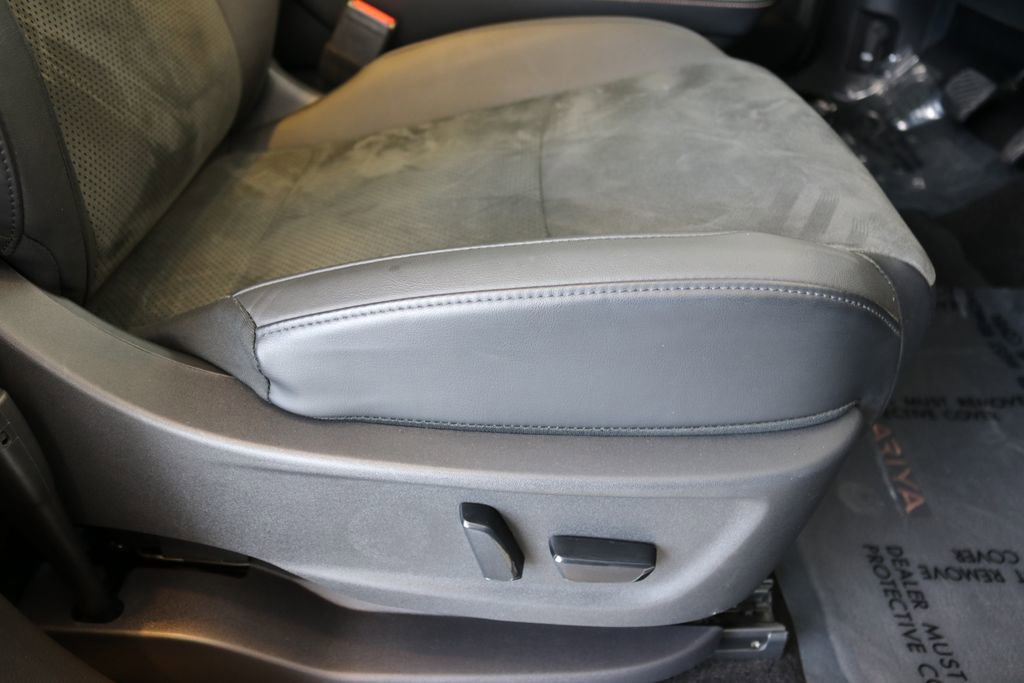 Used 2023 Nissan Ariya AWD image 39