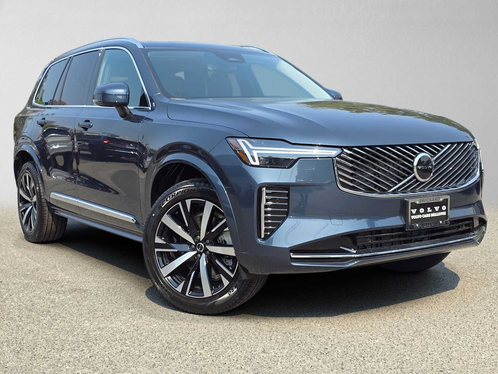 New 2026 Volvo XC90 B5 Core