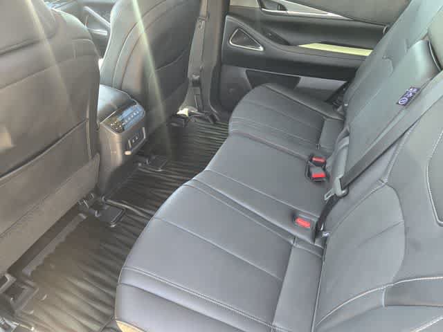 Certified 2026 INFINITI QX60 Luxe w/ Cargo Package FWD image 12