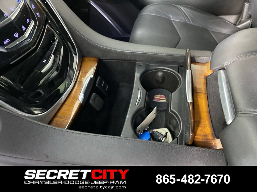 Used 2016 Cadillac Escalade Luxury AWD/4WD image 23