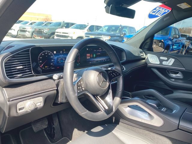 Used 2025 Mercedes-Benz GLS 450 4MATIC image 10