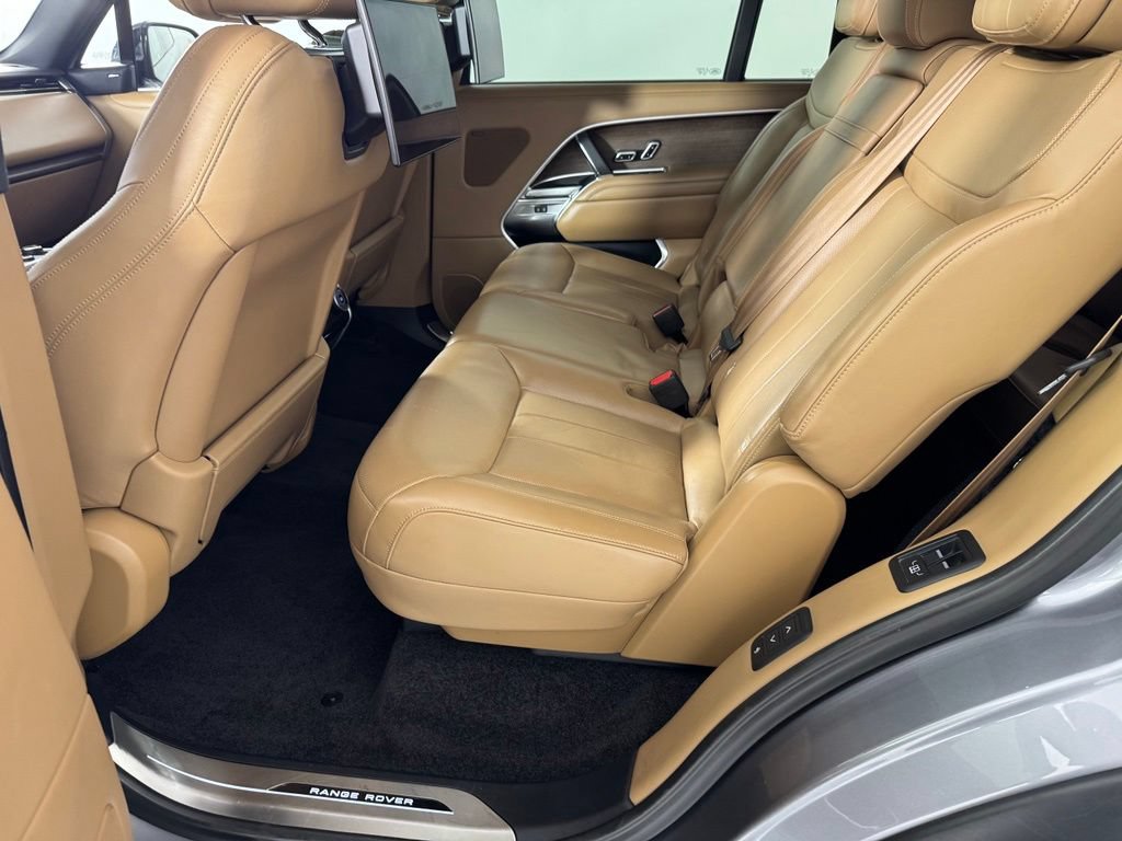 Used 2023 Land Rover Range Rover Long Wheelbase SE AWD/4WD image 30