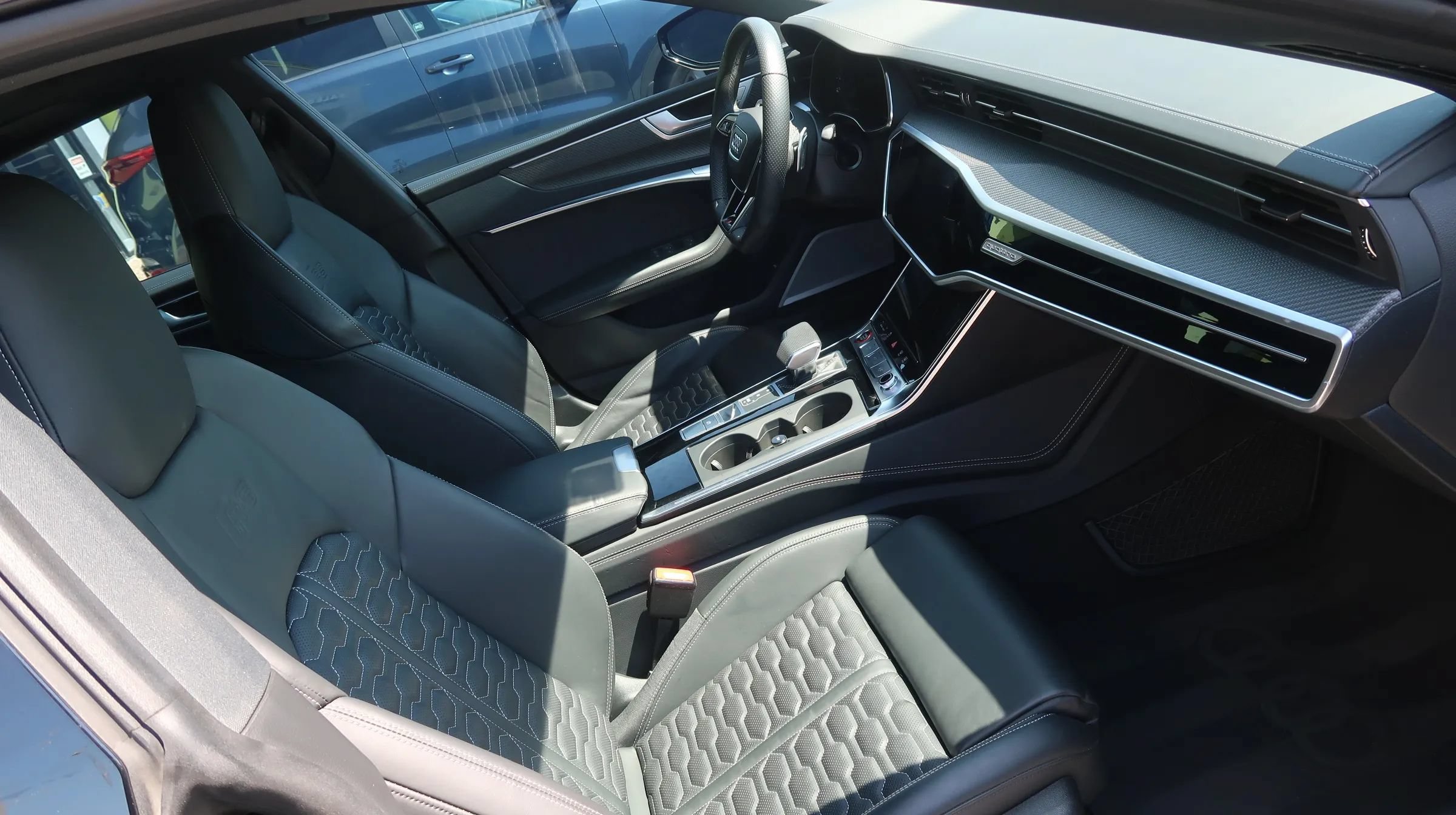 Used 2024 Audi RS 7 Performance w/ Matte Carbon Package AWD/4WD image 28