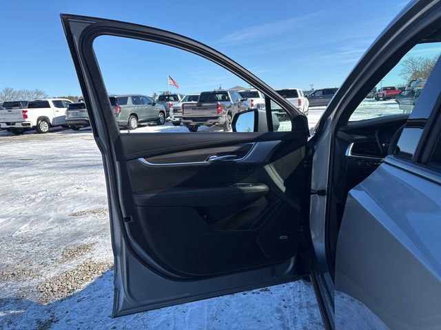 Used 2024 Cadillac XT6 Sport w/ Platinum Package image 17