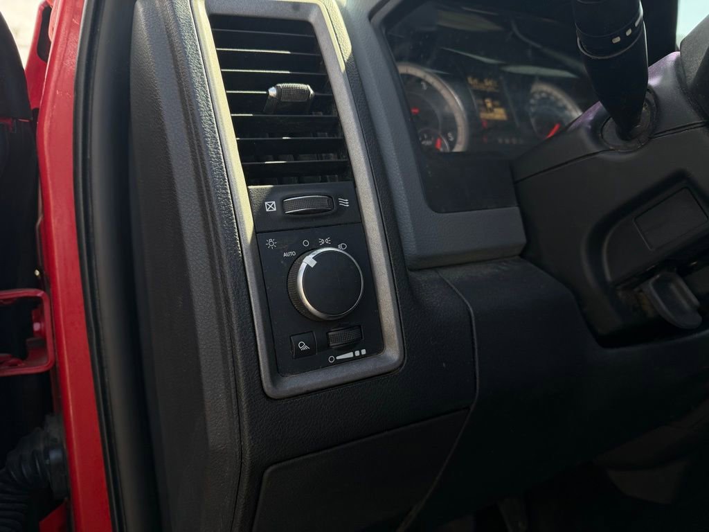 Used 2017 RAM 2500 Tradesman w/ Chrome Appearance Group image 15